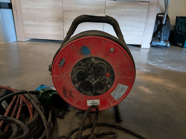 Kabelhaspel met diverse verlengkabels, 230v - afbeelding 2 van  5
