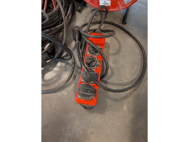 Kabelhaspel met diverse verlengkabels, 230v - afbeelding 4 van  5