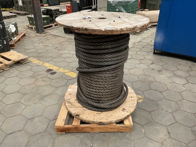 Kabelhaspel met kabel - afbeelding 3 van  4