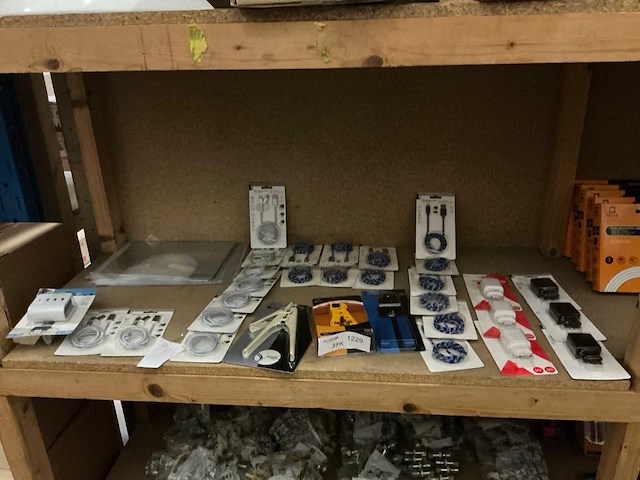 Kabels, strippers divers (37x) - afbeelding 1 van  5