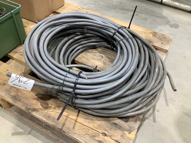 Kabels - afbeelding 1 van  2