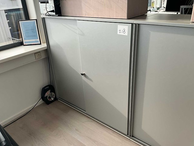 Kabinet - afbeelding 1 van  2