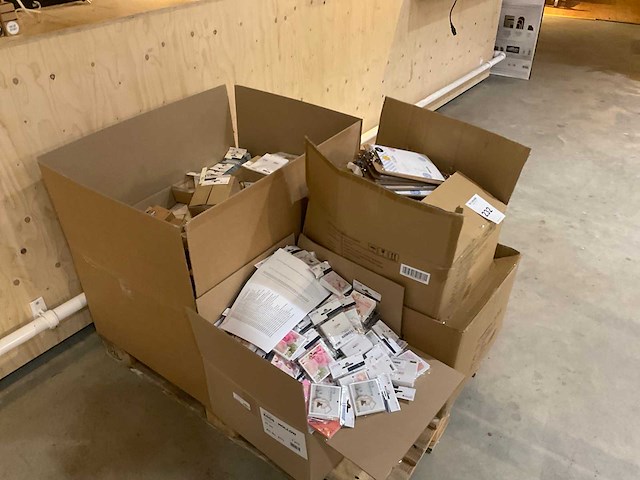 Kadobonnen en kaarten - afbeelding 1 van  13