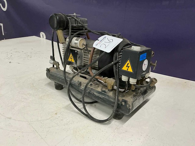 Kaeser premium compact160/4w luchtcompressor - afbeelding 1 van  9