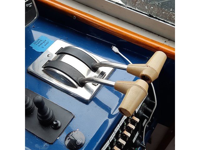 Kajuit motorboot, sea ray, 390 express, 1987 - afbeelding 15 van  142