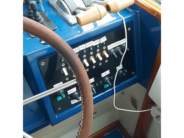 Kajuit motorboot, sea ray, 390 express, 1987 - afbeelding 16 van  142