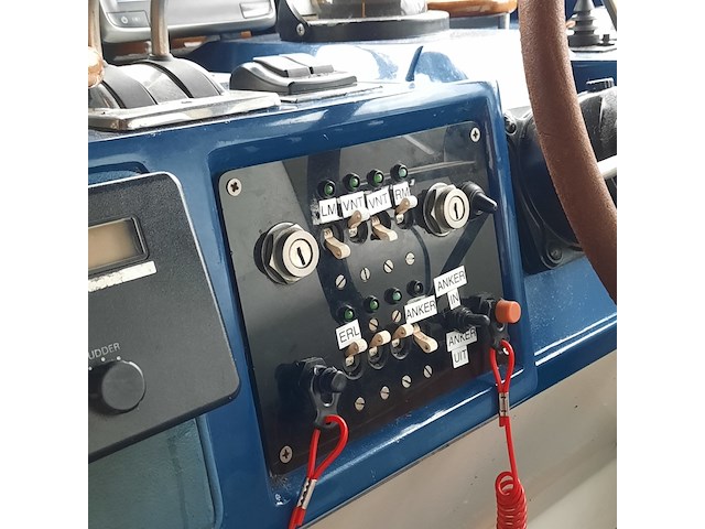 Kajuit motorboot, sea ray, 390 express, 1987 - afbeelding 17 van  142
