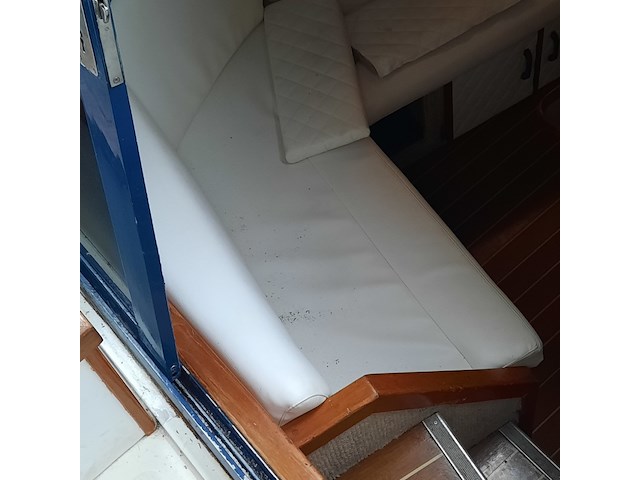 Kajuit motorboot, sea ray, 390 express, 1987 - afbeelding 18 van  142