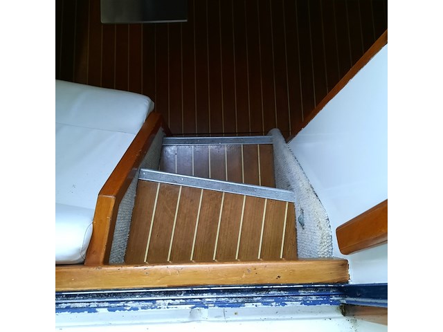 Kajuit motorboot, sea ray, 390 express, 1987 - afbeelding 21 van  142