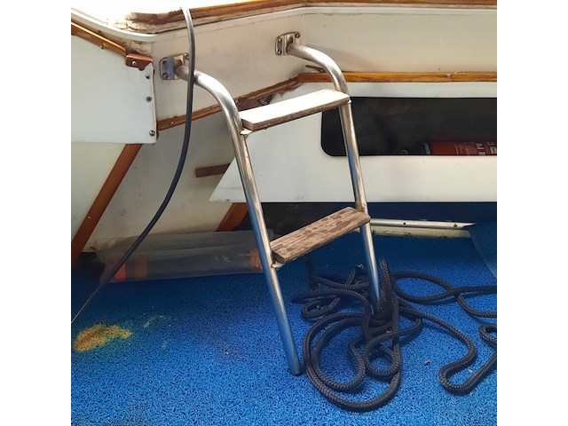 Kajuit motorboot, sea ray, 390 express, 1987 - afbeelding 23 van  142