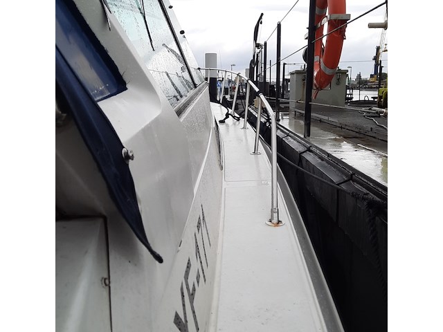 Kajuit motorboot, sea ray, 390 express, 1987 - afbeelding 26 van  142