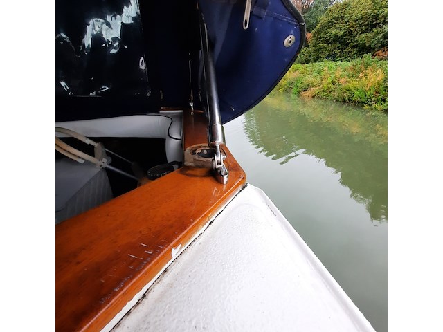 Kajuit motorboot, sea ray, 390 express, 1987 - afbeelding 29 van  142