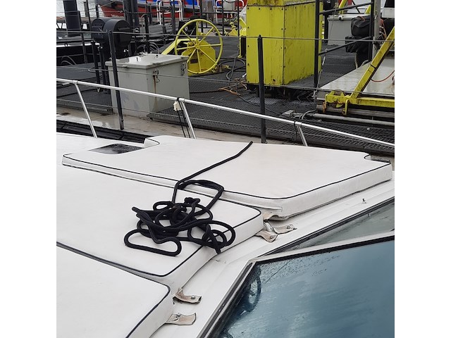Kajuit motorboot, sea ray, 390 express, 1987 - afbeelding 44 van  142
