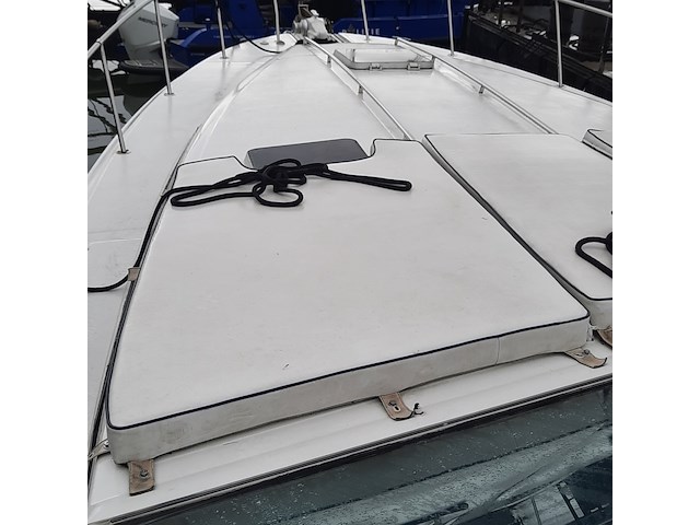 Kajuit motorboot, sea ray, 390 express, 1987 - afbeelding 45 van  142
