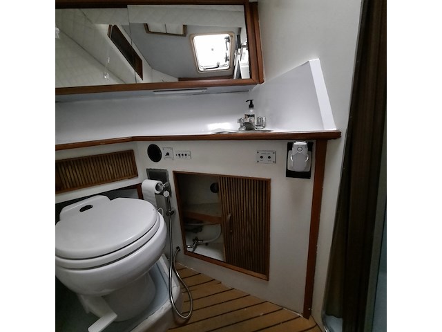 Kajuit motorboot, sea ray, 390 express, 1987 - afbeelding 102 van  142