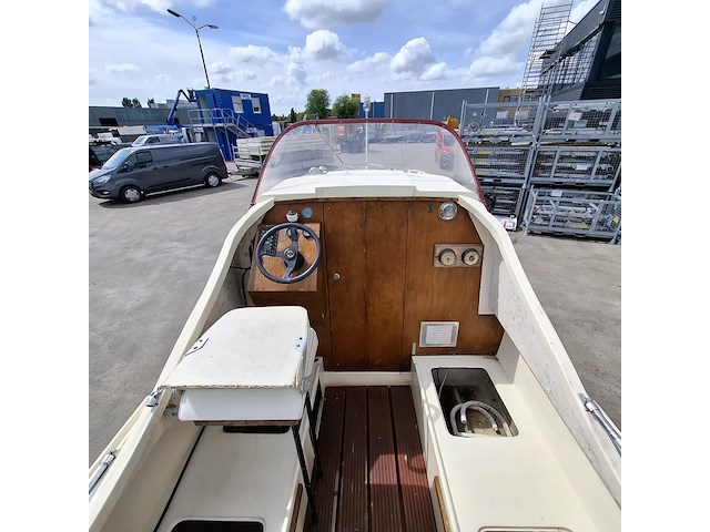 Kajuitboot met yamaha 9,9pk en boottrailer, fairline, 630 - afbeelding 25 van  51