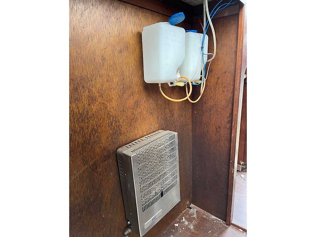 Kajuitboot opknapper - afbeelding 4 van  15