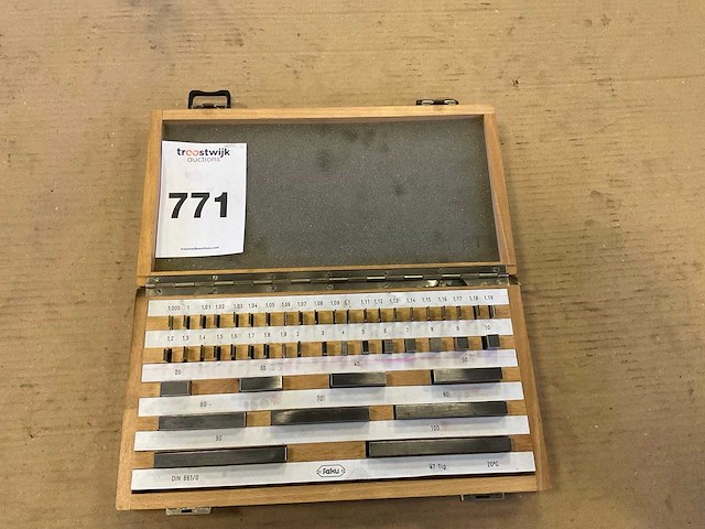 Kaku parallel eindmaten - afbeelding 1 van  3