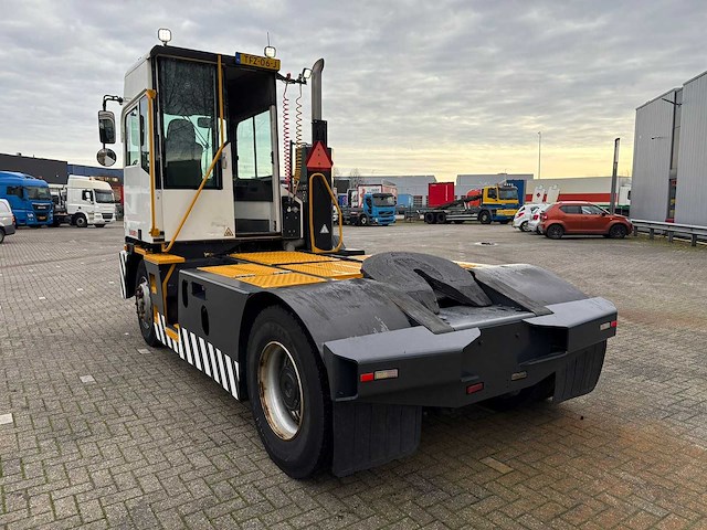 Kalmar - t2 - 2017 - terminal trekker - afbeelding 9 van  15