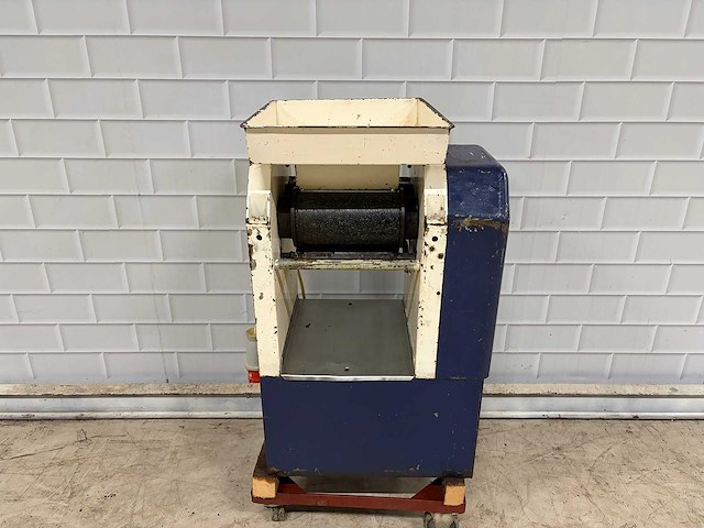 Kalmeijer - amandelwalsmachine - afbeelding 1 van  6