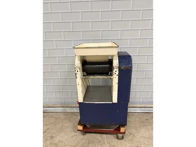 Kalmeijer - amandelwalsmachine - afbeelding 2 van  6
