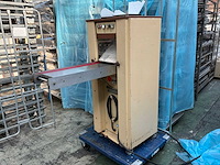 Kalmeijer deegbakvormmachine - afbeelding 1 van  8