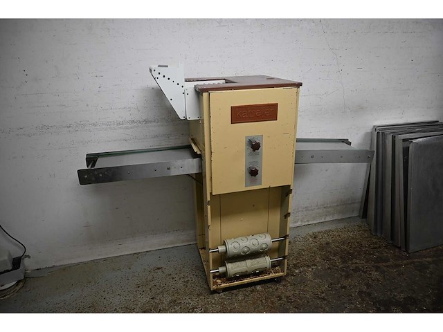 Kalmeijer kgm koekjesmachine met 3 vormwalsen - afbeelding 3 van  8