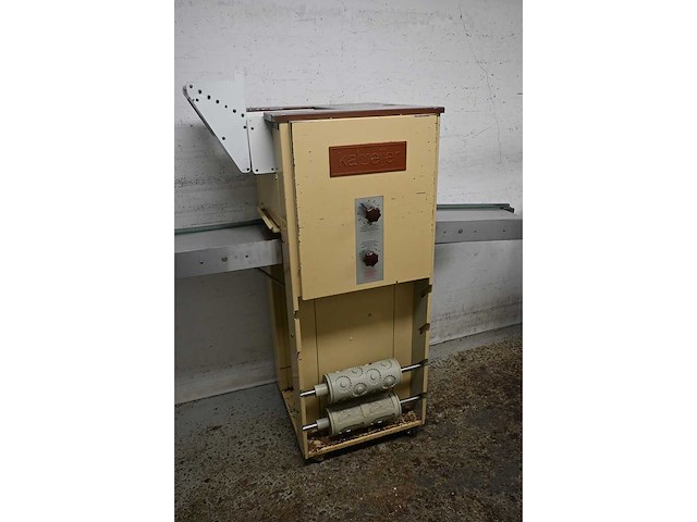 Kalmeijer kgm koekjesmachine met 3 vormwalsen - afbeelding 4 van  8