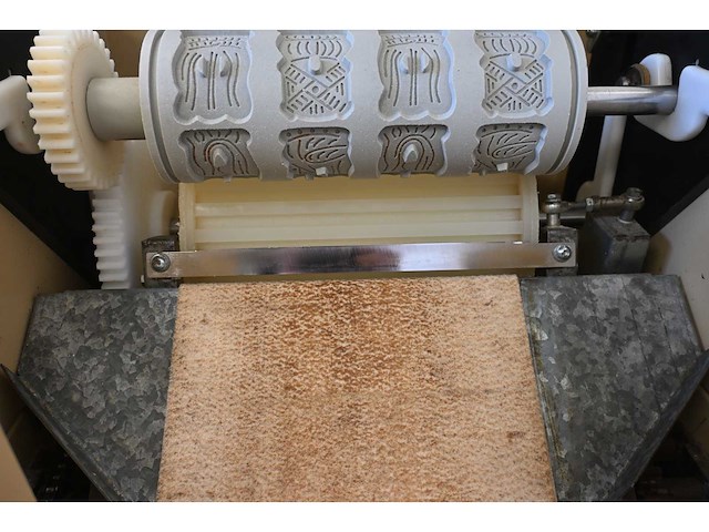 Kalmeijer kgm koekjesmachine met 4 vormwalsen - afbeelding 3 van  10