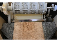 Kalmeijer kgm koekjesmachine met 4 vormwalsen - afbeelding 3 van  10
