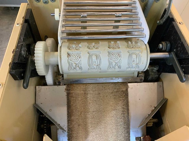 Kalmeijer kgm koekjesvormmachine - afbeelding 6 van  9