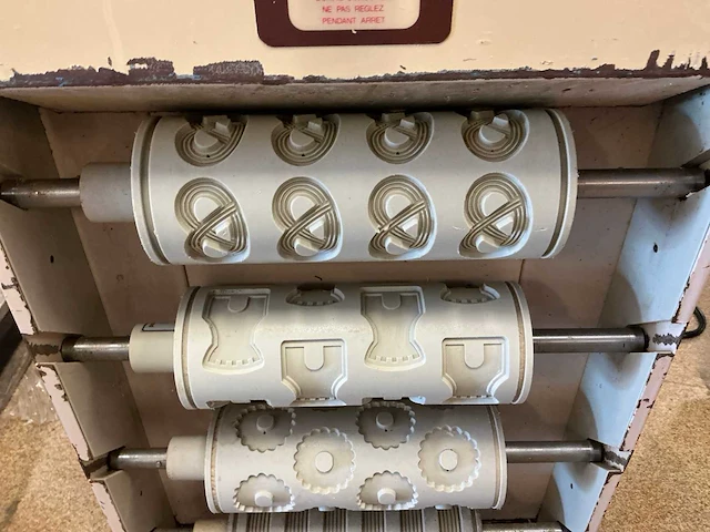 Kalmeijer koekjes snijmachine - afbeelding 5 van  9