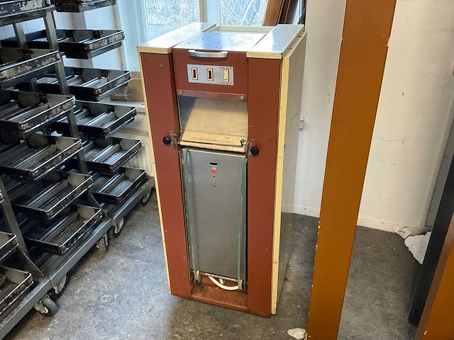 Kalmeijer koekvormmachine - afbeelding 1 van  1