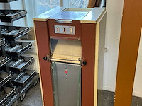 Kalmeijer koekvormmachine - afbeelding 2 van  2