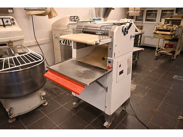 Kalmeijer kps f500/2c uitrolmachine - afbeelding 1 van  8
