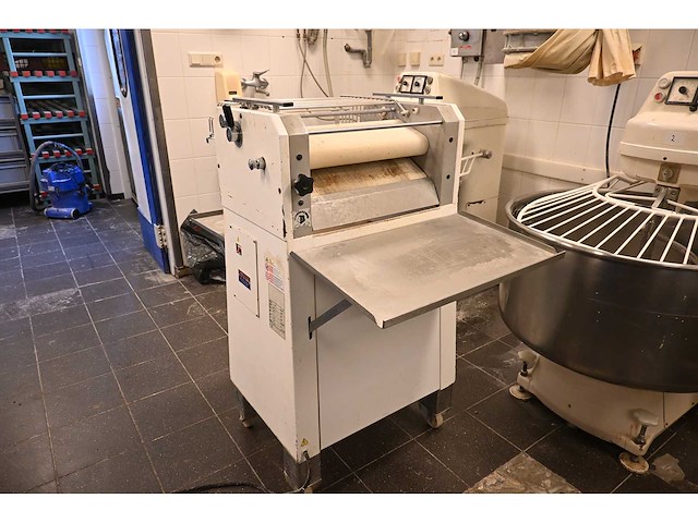 Kalmeijer kps f500/2c uitrolmachine - afbeelding 2 van  8
