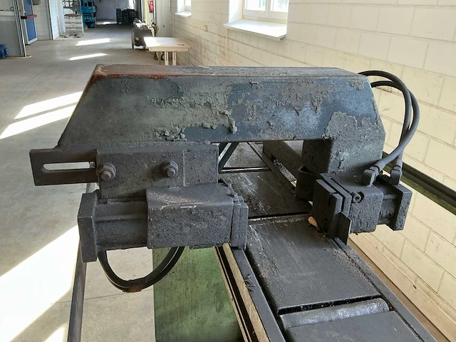Kaltenbach kks 400 halfautomatische koudcirkelzaag ø400 mm met 2 rollenbanen - afbeelding 14 van  16