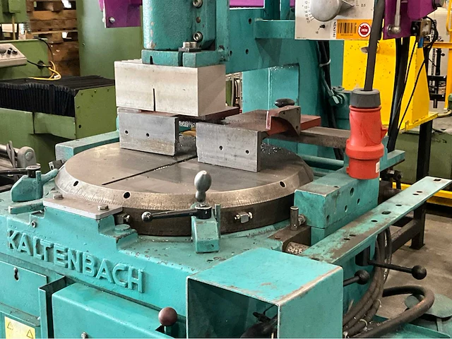 Kaltenbach kks 400 onderlopende afkortcirkelzaagmachine - afbeelding 18 van  19