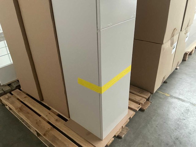 Kame badkamerkast hoog grey cashmire 160cm - afbeelding 1 van  1