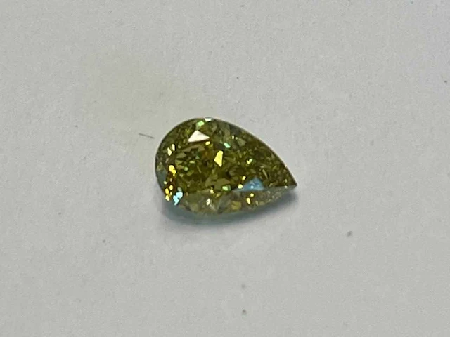 Kameleon diamant 0.84 ct - afbeelding 2 van  4