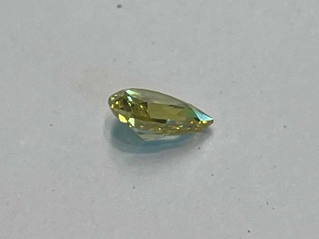 Kameleon diamant 0.84 ct - afbeelding 3 van  4