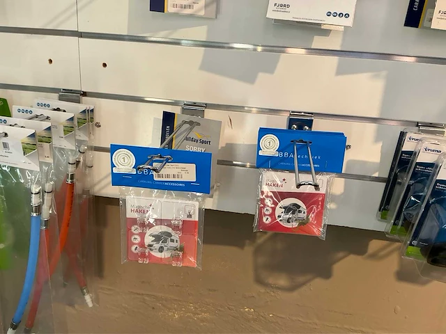 Kampeer sanitair artikelen - afbeelding 18 van  25
