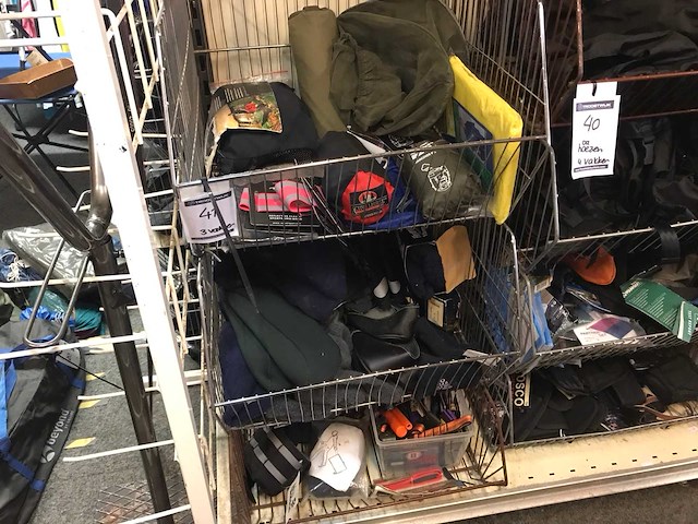 Kampeertoebehoren - afbeelding 1 van  4