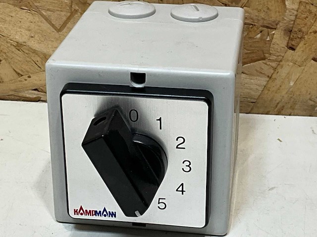 Kampmann 100925 5-standenschakelaar opbouw - afbeelding 1 van  3