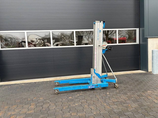 Kanaallift genie sla-15 manueel 4.98m 2011 - afbeelding 1 van  1