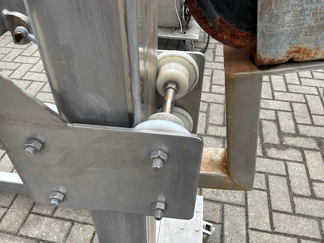 Kanaallift (rvs) - afbeelding 4 van  5