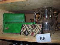 Kandelaars, kruiken, vintage kleurpotloden enz…. - afbeelding 1 van  4