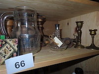 Kandelaars, kruiken, vintage kleurpotloden enz…. - afbeelding 2 van  4