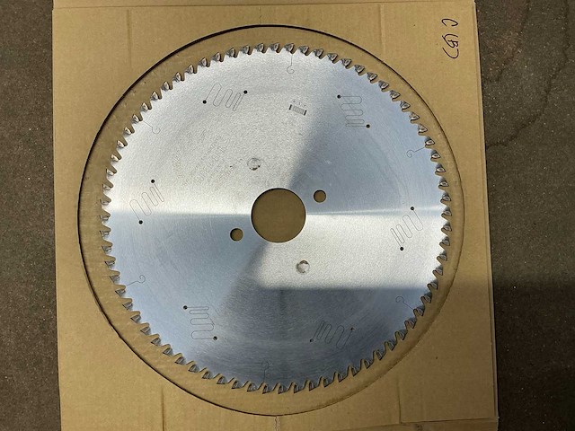 Kanefusa carbide tipped saw blade board pro zaagblad (20x) - afbeelding 4 van  11
