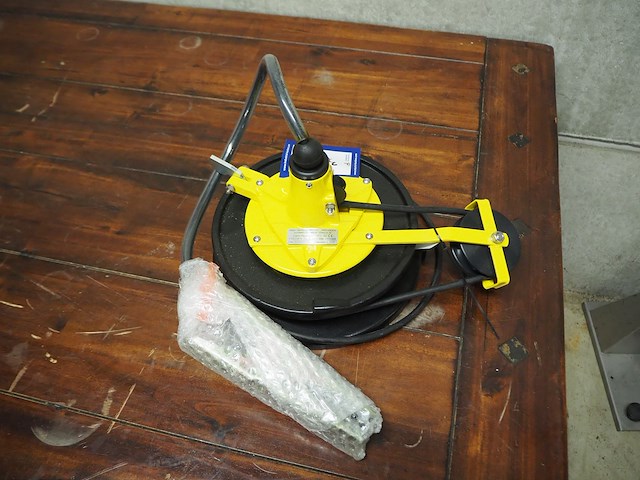 Kanon loading equipment b.v. - afbeelding 2 van  4